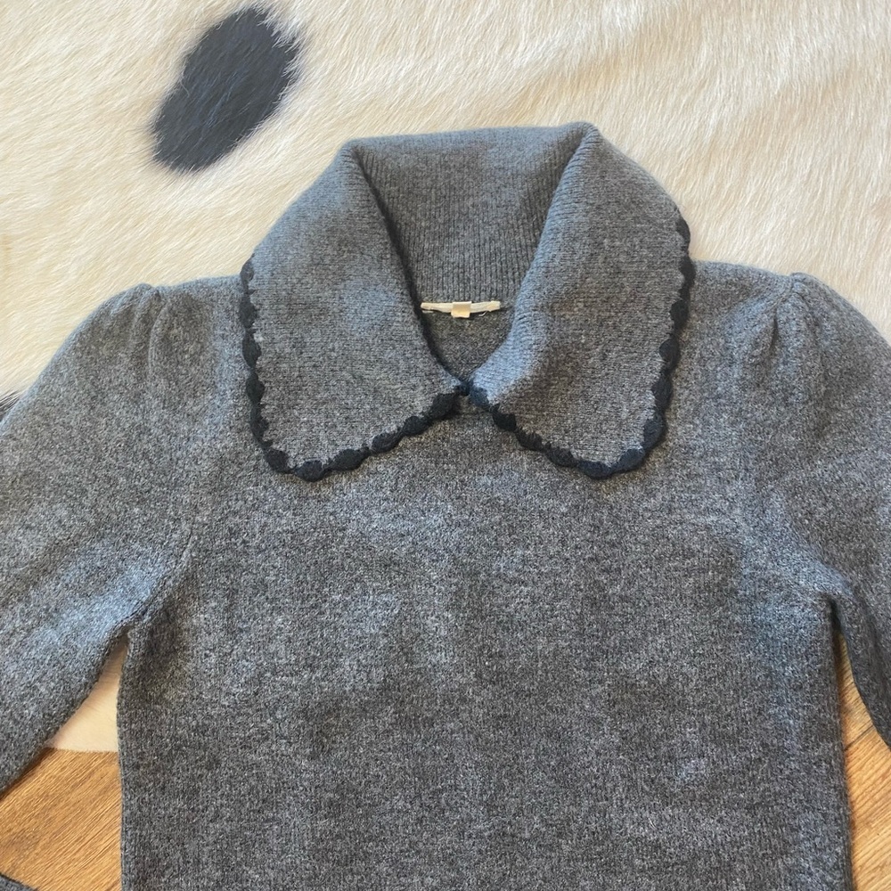 Mystree sweater long-sleeved, pointed collar,scalloped trim puffed shoulders - Picture 5 of 7
